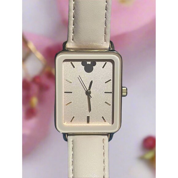 Rare Disney Parks Silhouette Mickey Mouse Gold Watch 85/8798 VJ21 New Battery - Picture 1 of 8